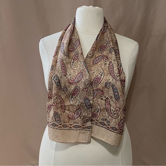 Club 7 Echo Scarf - Picture 1 of 5